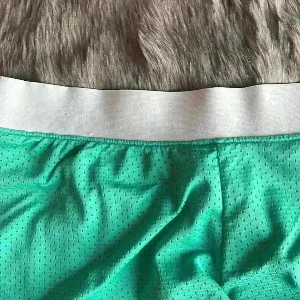 Nike Dri-Fit Mesh Running Shorts - Picture 3 of 7